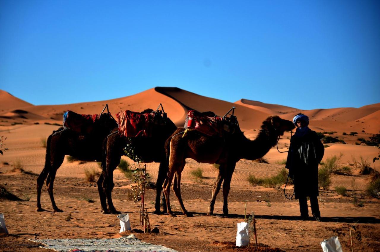 Готель Tuareg Luxury Camp Мерзуга Екстер'єр фото