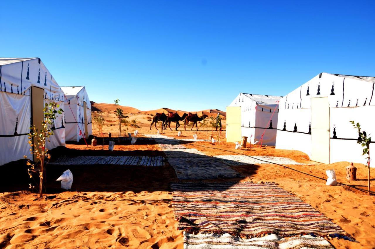 Готель Tuareg Luxury Camp Мерзуга Екстер'єр фото