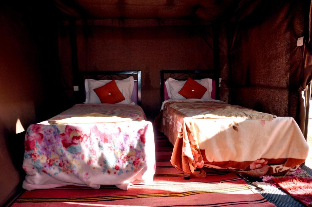 Готель Tuareg Luxury Camp Мерзуга Екстер'єр фото