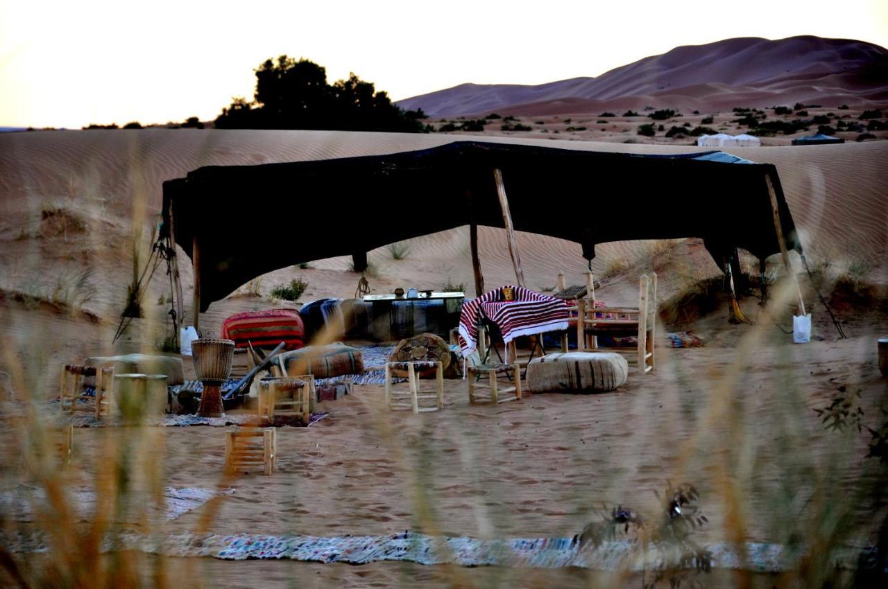 Готель Tuareg Luxury Camp Мерзуга Екстер'єр фото