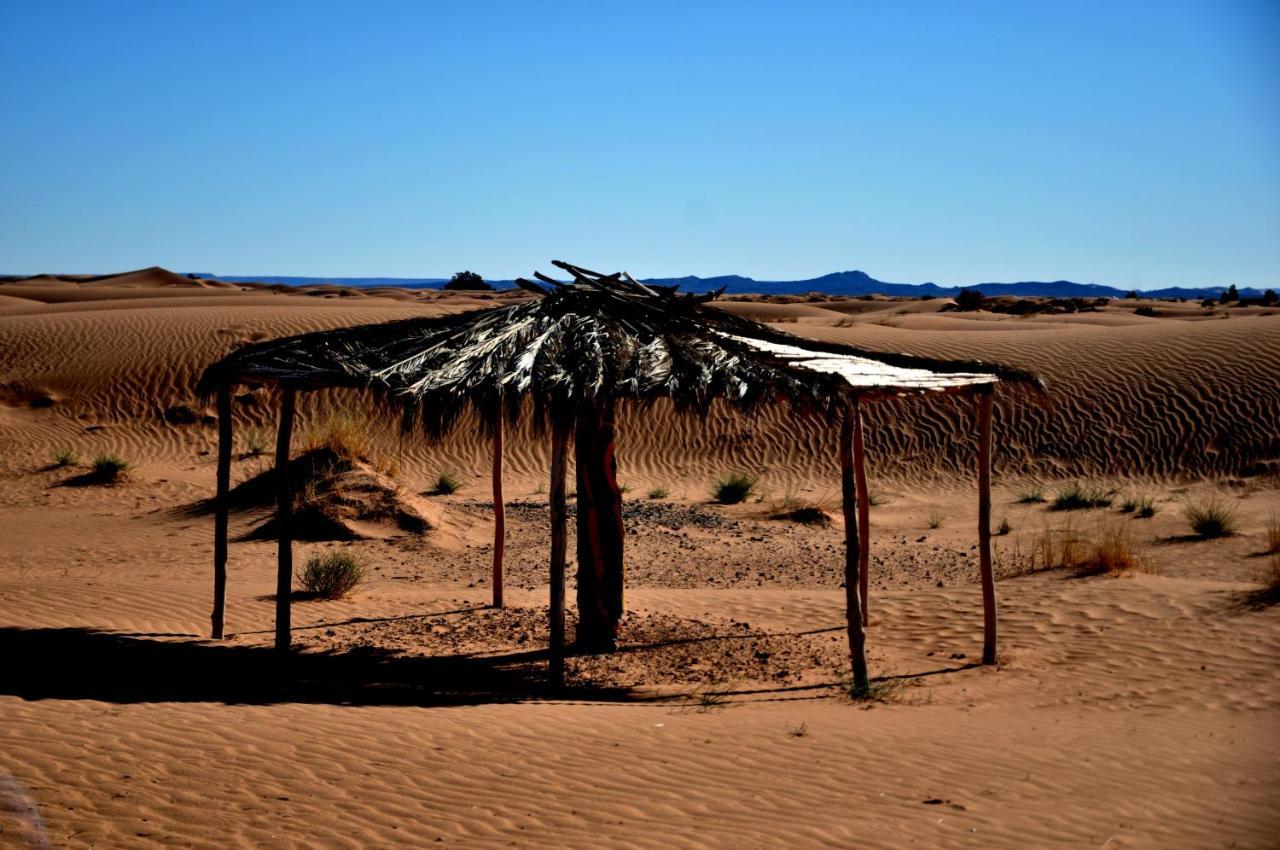 Готель Tuareg Luxury Camp Мерзуга Екстер'єр фото