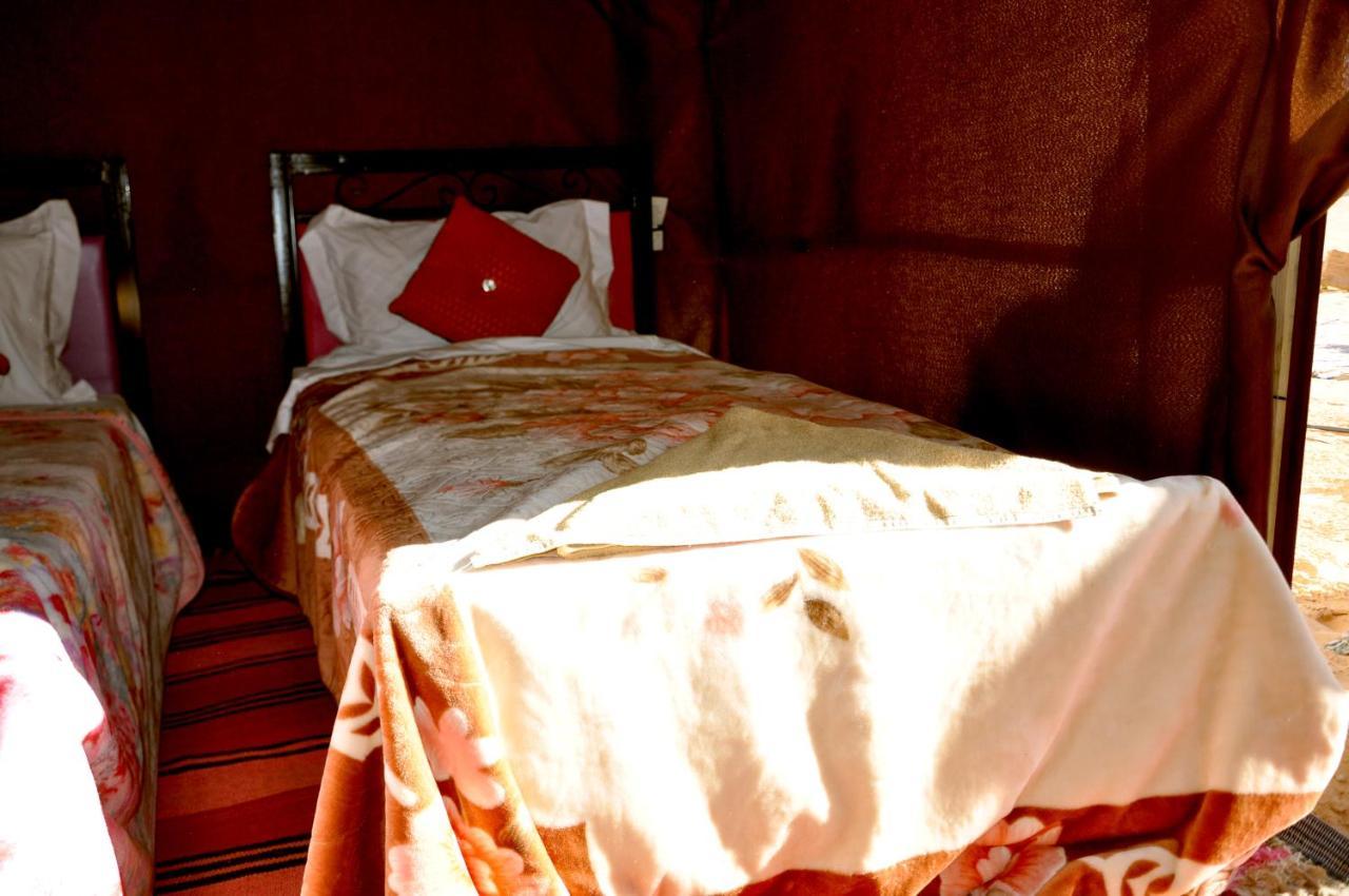 Готель Tuareg Luxury Camp Мерзуга Екстер'єр фото