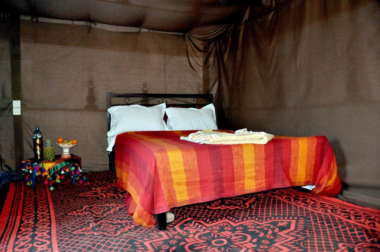 Готель Tuareg Luxury Camp Мерзуга Екстер'єр фото